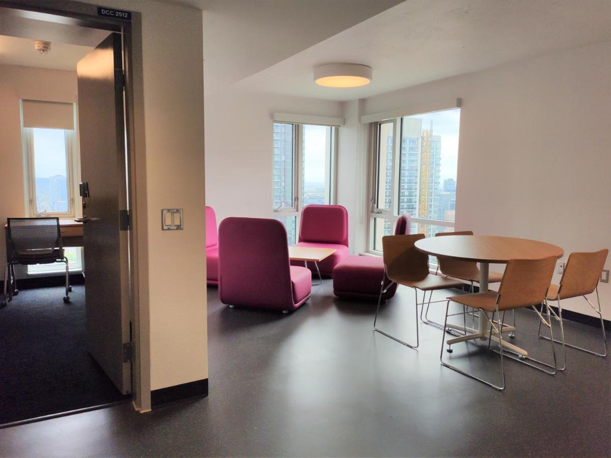 Toronto Metropolitan University-Daphne Cockwell Complex Residence المظهر الخارجي الصورة