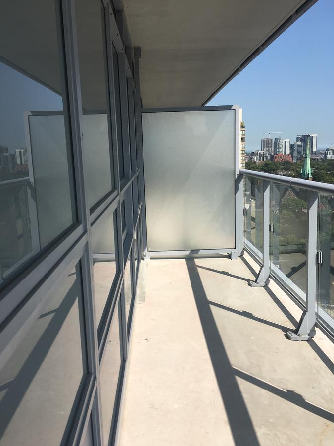 Toronto Metropolitan University-Daphne Cockwell Complex Residence الغرفة الصورة